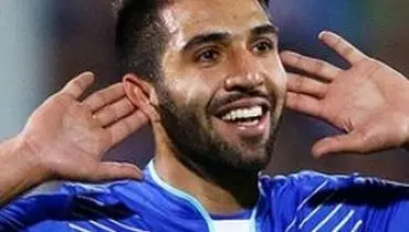 فرشید اسماعیلی با پیراهن فجر مقابل استقلال بازی می کند