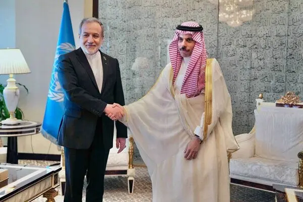 دیپلماسی فراگیر عراقچی در نیویورک