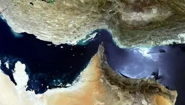 حادثه امنیتی در تنگه هرمز؛ تلاش شناورهای مسلح برای توقف کشتی تجاری