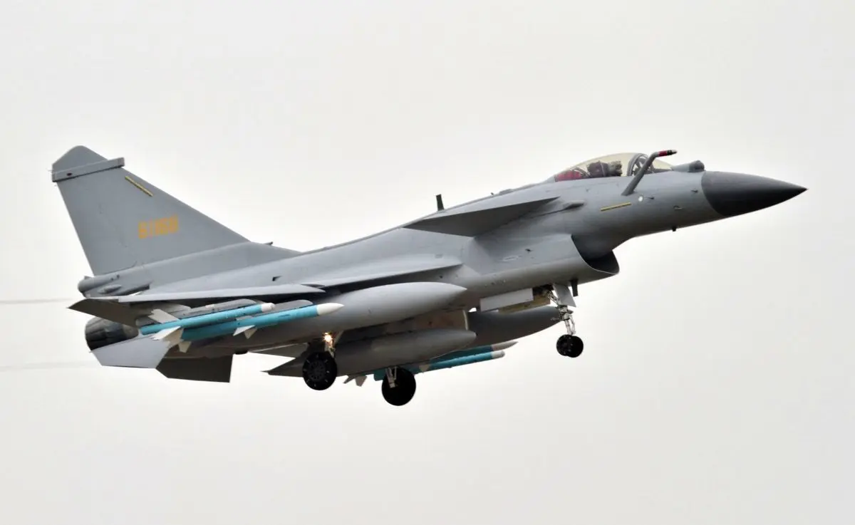 شکارچیان F35 در راه ایران + عکس