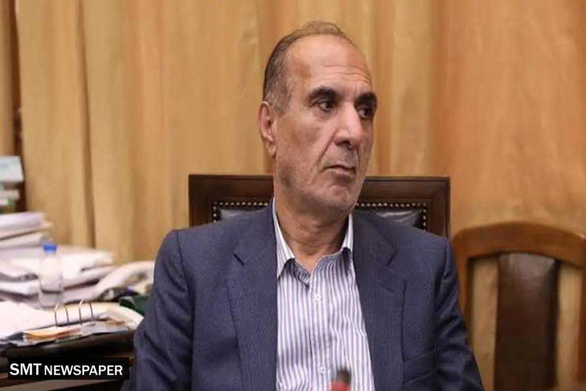 بانک مرکزی باید با اصلاح قانون به مجلس به صورت مستقیم در زمینه وضعیت ارز و تورم پاسخ بدهد