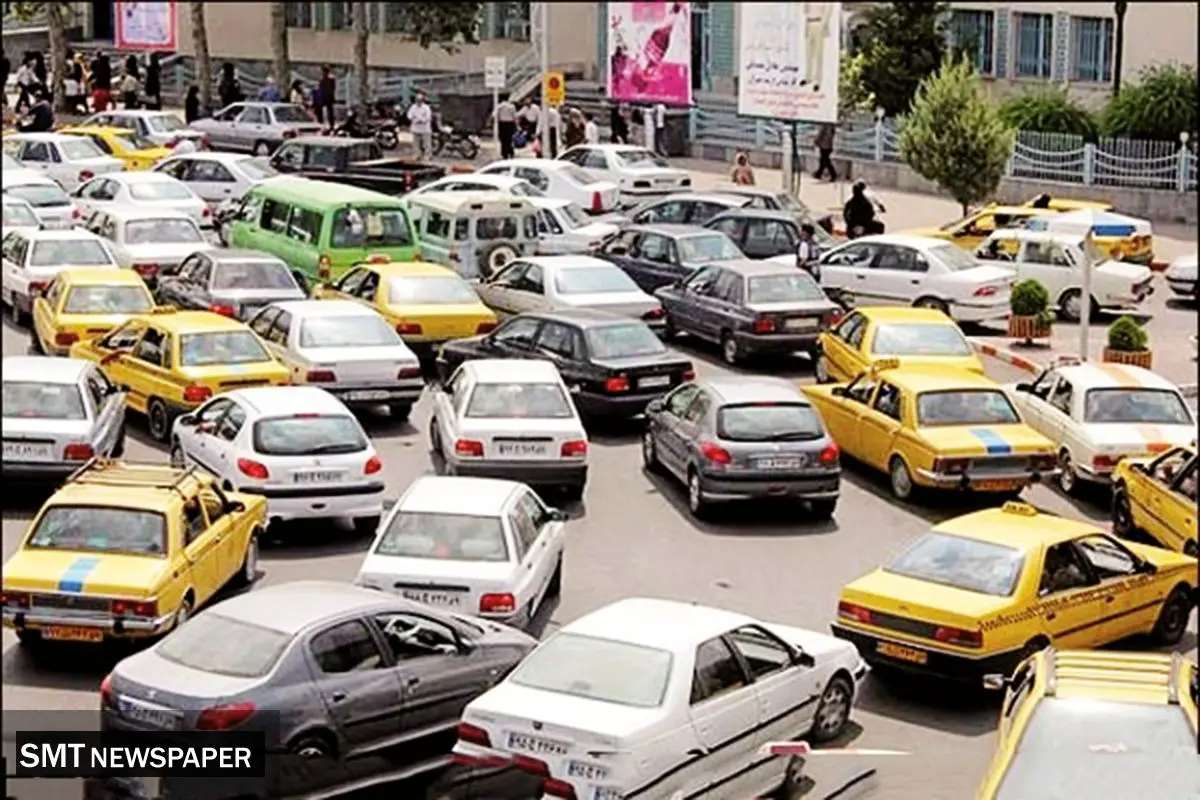 خودروها گلوی تهران را گرفته‌اند