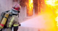 آتش‌زدن زن جوان در خیابان دماوند