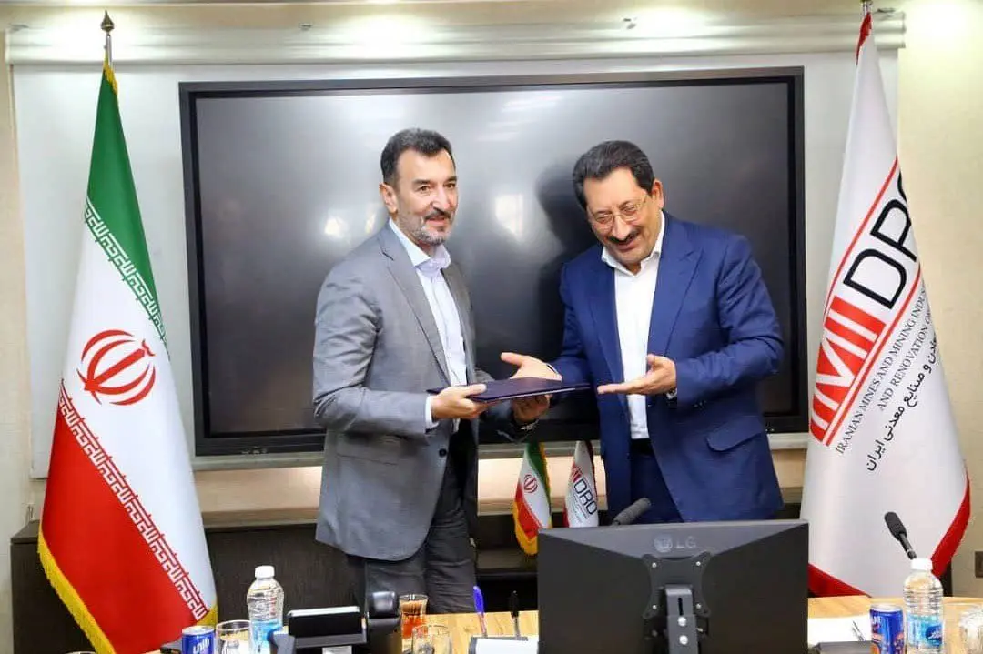 پیام تبریک مهدی زحمتکش مدیرعامل مجتمع صنایع آلومینیوم جنوب به دکتر سمیعی نژاد
