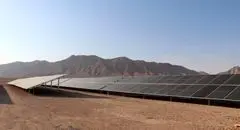بازدید معاون وزیر نیرو از نیروگاه خورشیدی ۷۲ مگاواتی شرکت آلومینای ایران
