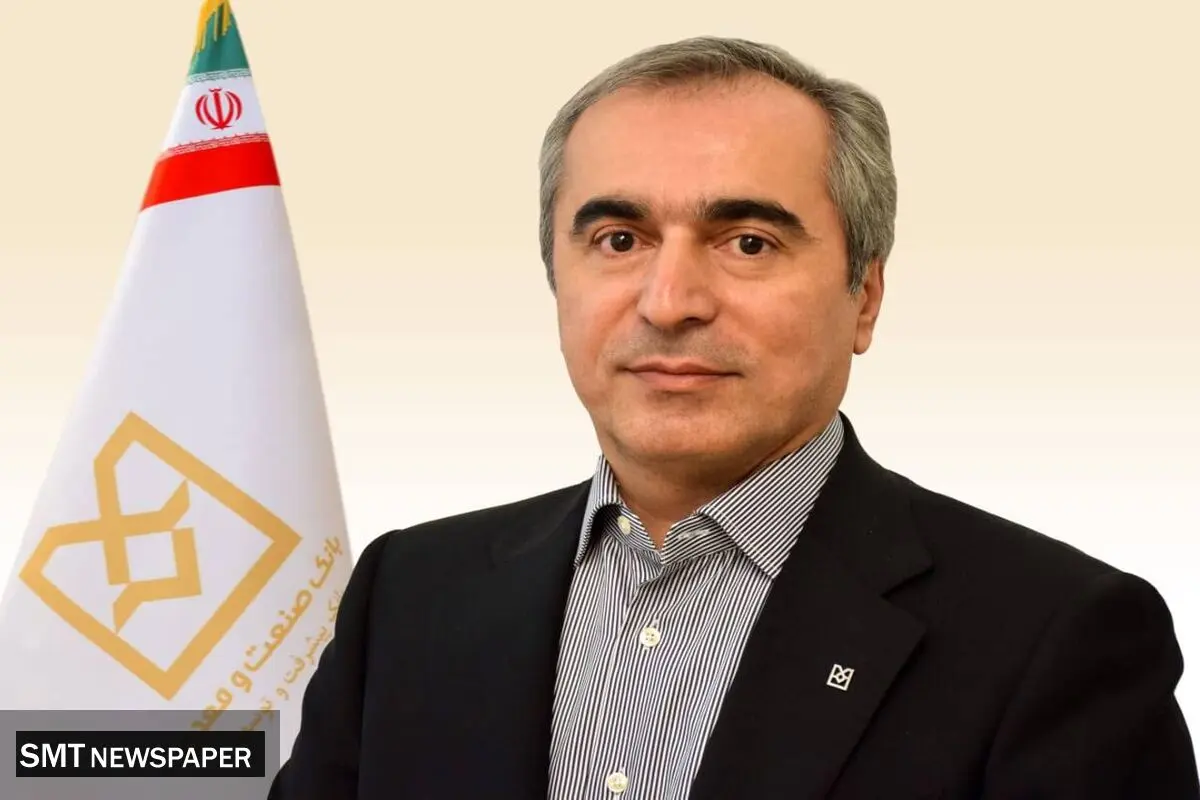 مدیر استان البرز بانک صنعت و معدن:
موضوع فولاد بافق یک مطالبه ساده بانکی نیست؛ ابهامات معامله و شرایط پرداخت باید روشن شود