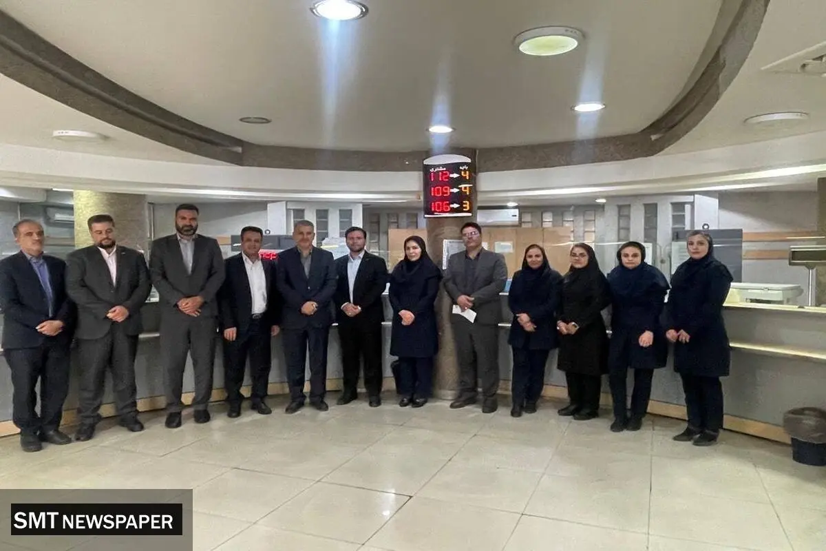 مدیرعامل بانک سرمایه به طور سرزده از شعبه میدان فاطمی و واحد مستقل ارزی غرب تهران بازدید کرد