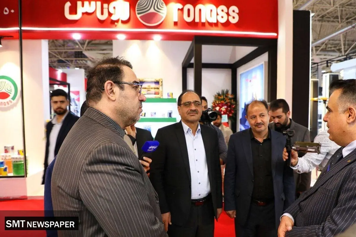 بازدید نمایندگان مجلس و معاون وزیر صمت از نمایشگاه رنگ و رزین