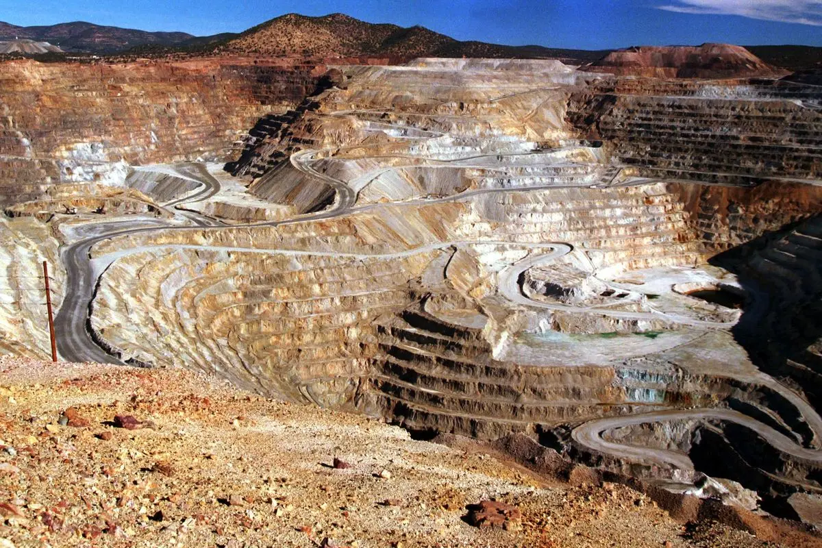 ظرفیتهای فراوان، محدودیتهای پرشمار
