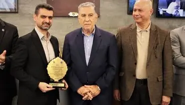 نشان افتخار جشنواره ملی بهره‌وری برای «دی‌دار»/ بیمه دی بر سکوی نخست تحول دیجیتال