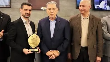 نشان افتخار جشنواره ملی بهره‌وری برای «دی‌دار»/ بیمه دی بر سکوی نخست تحول دیجیتال