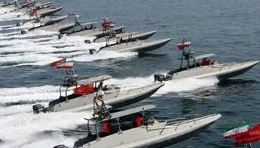 تمرین آمریکایی ها برای زدن قایق‌های تندروی ایران