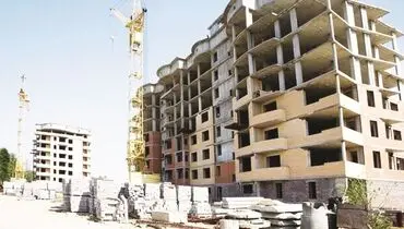 کلنگ بی‌پولی بر زمین مسکن!
