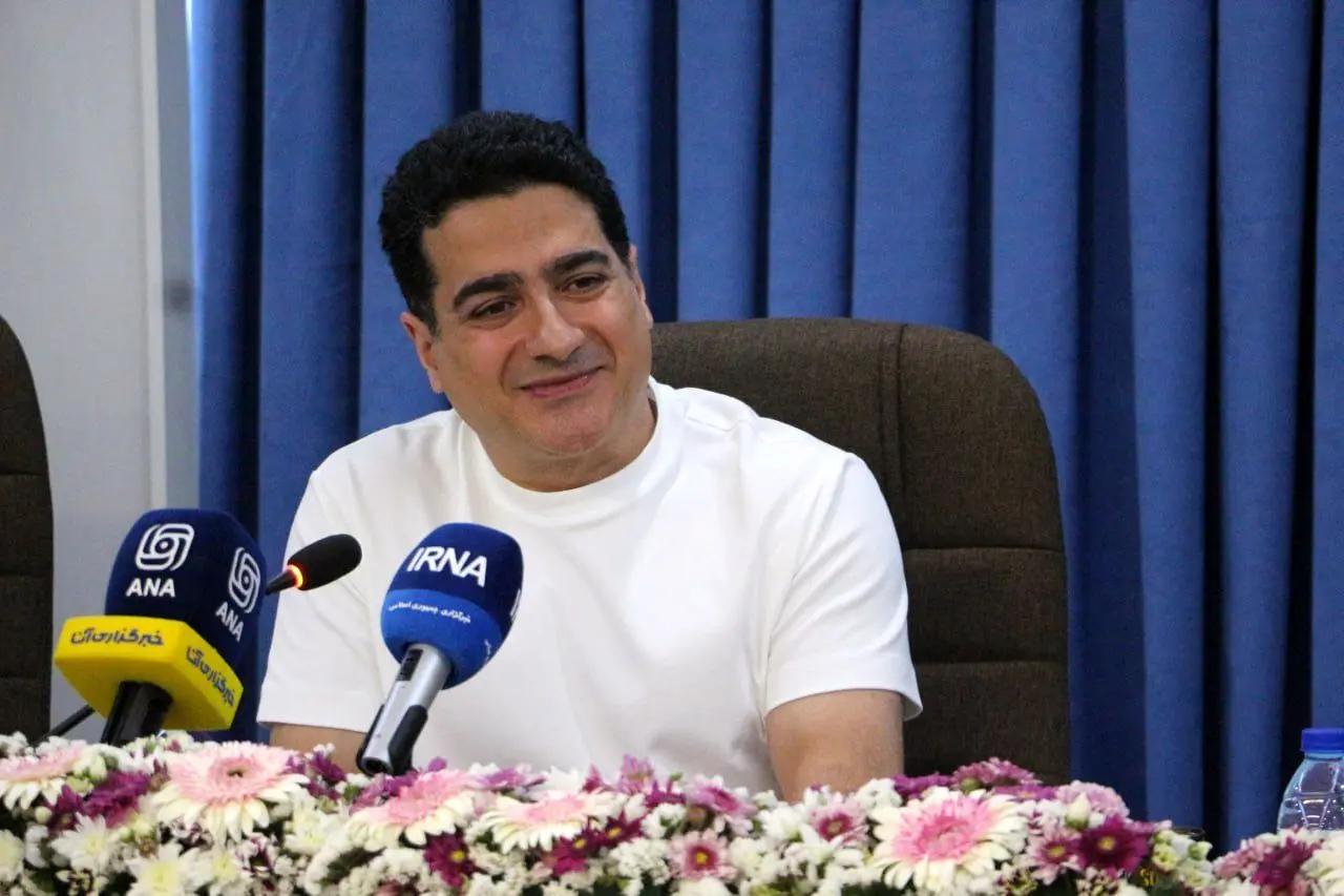 میدان آزادی در انتظار صدای شجریان